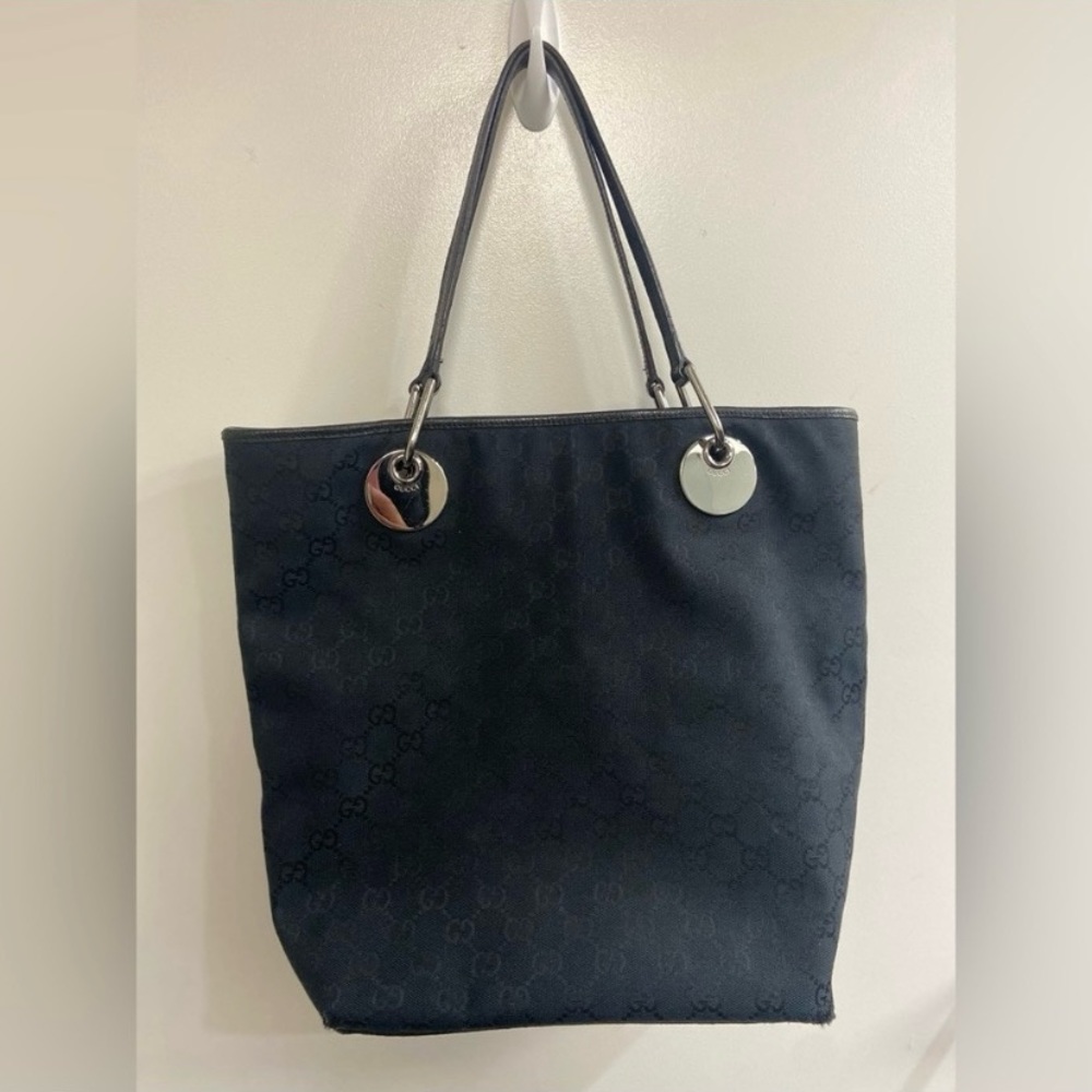 Gucci Gg Canvas Eclipse Medium Authentic Tote - image 4